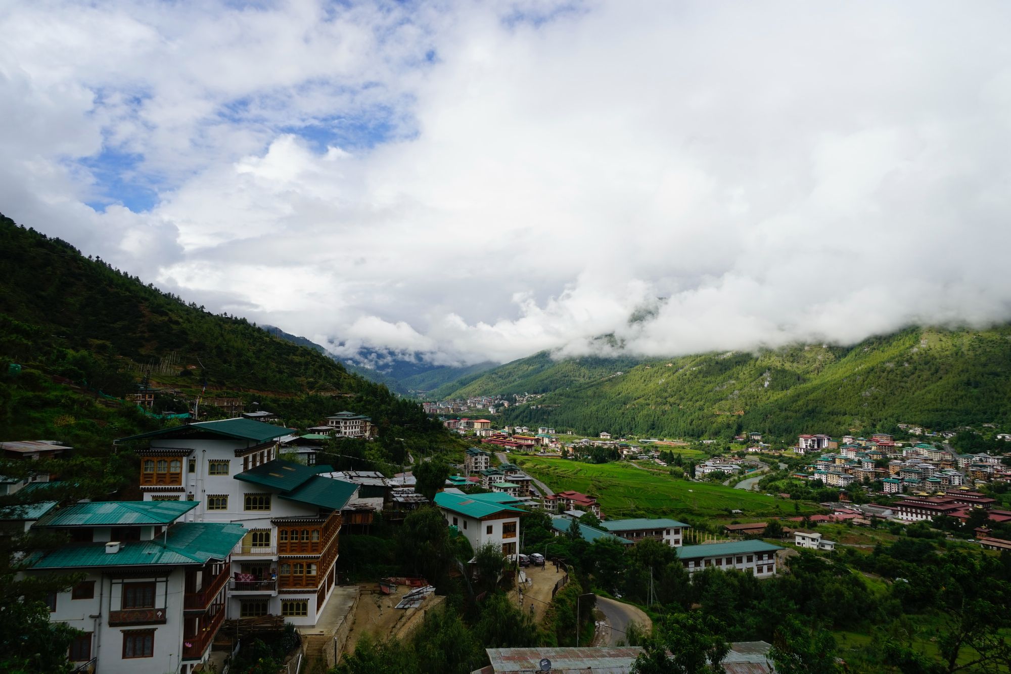 Bhutan In Talks Of Developing “Bubble Tourism” With India